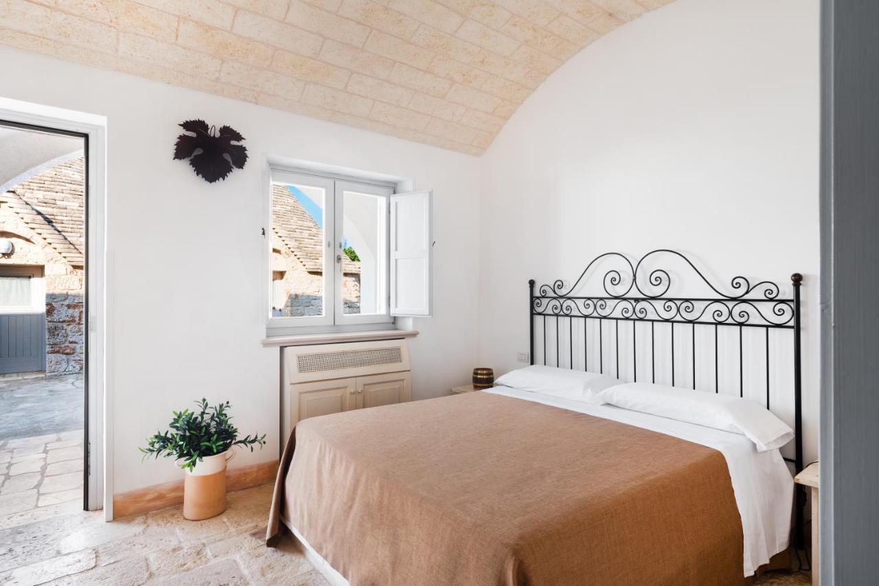 Masseria Ancella Монталбано Екстериор снимка