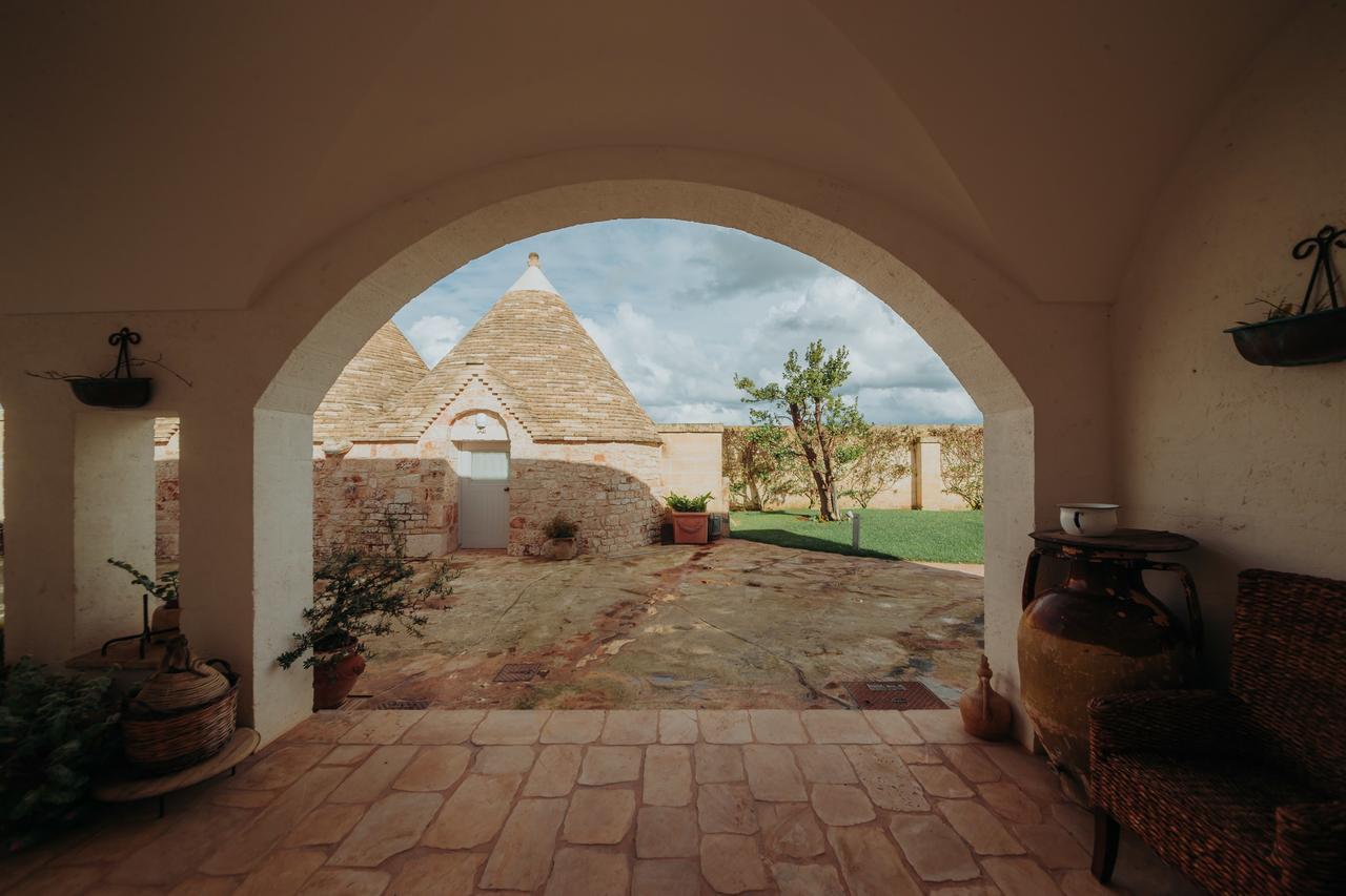 Masseria Ancella Монталбано Екстериор снимка