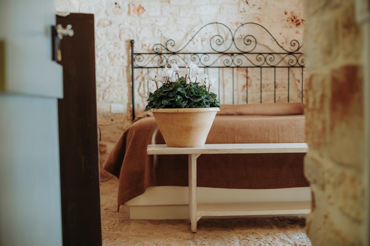 Masseria Ancella Монталбано Екстериор снимка